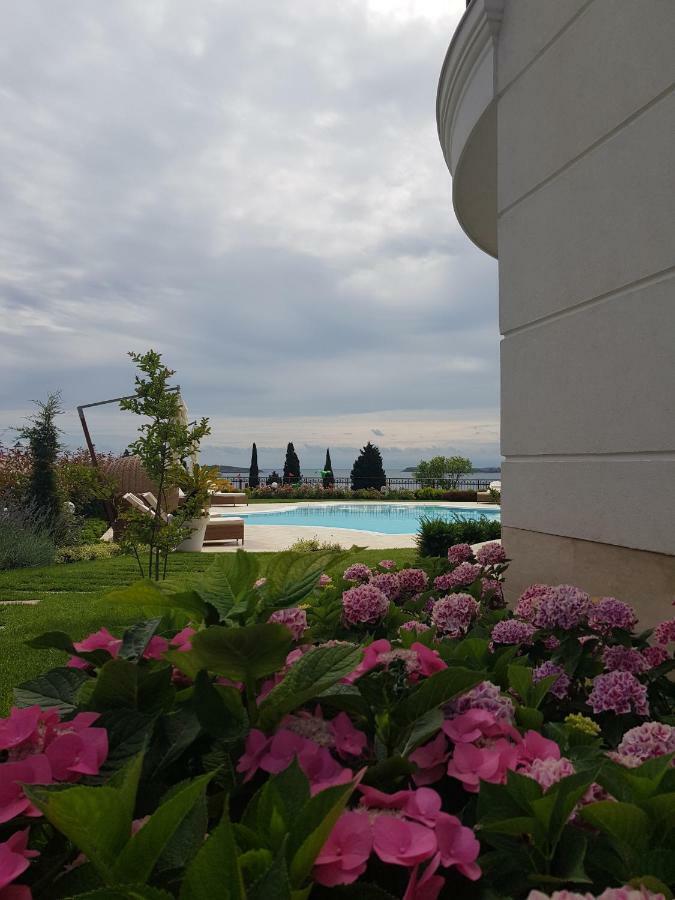 Apartmán Sea Garden Delux Černomorec Exteriér fotografie